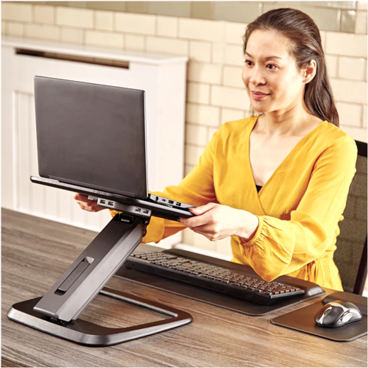 Galery – Fellowes 8064301 Suporte para Computadores Portáteis Suporte para computador portátil Preto 48,3 cm (19″)0
