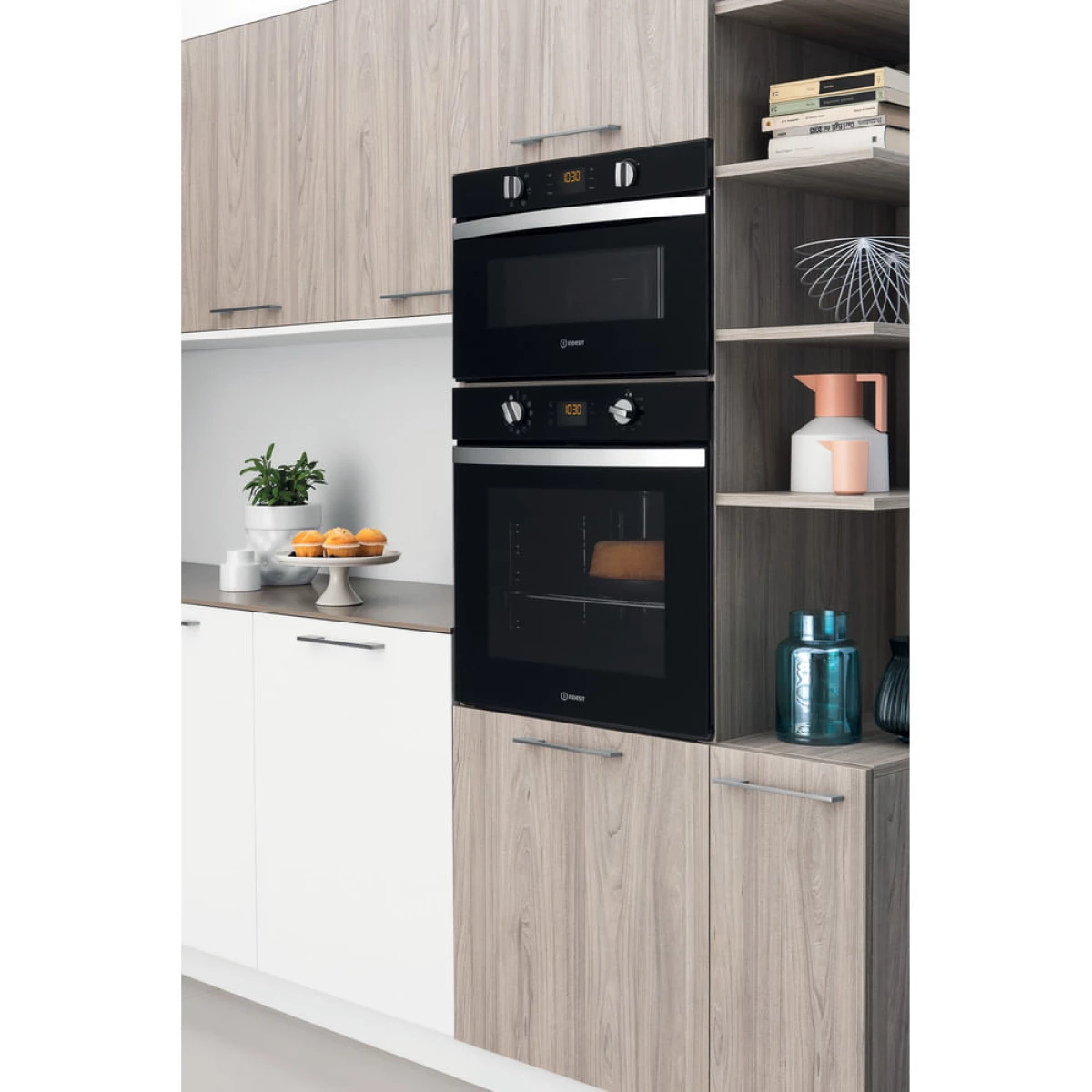 Galery – FORNO INDESIT – IFW 4844 H BL0