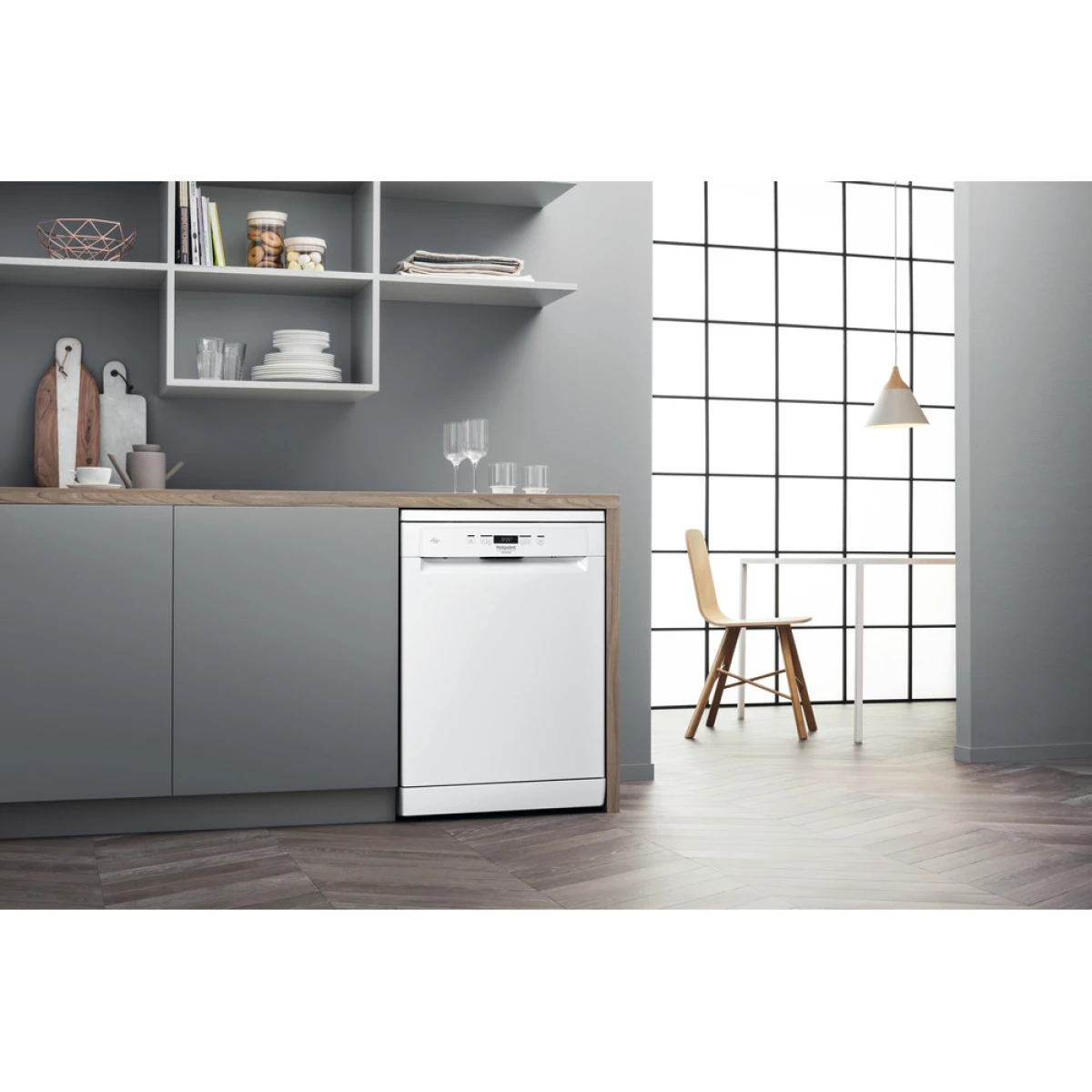 Galery – MÁQUINA DE LAVAR LOUÇA HOTPOINT – HFC 3C26 F0