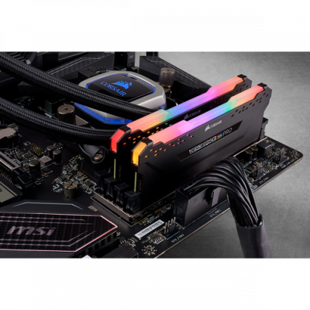 Galery – Módulo de memória Corsair Vengeance CMW16GX4M2C3200C16 16 GB DDR4 3200 MHz0