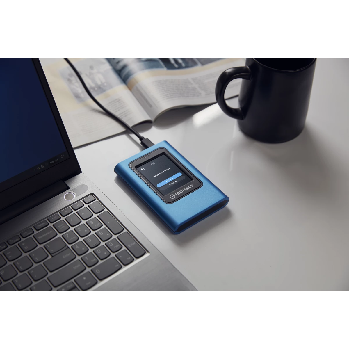 Galery – Kingston Technology IronKey Vault Privacy 80 7,68 TB Azul0