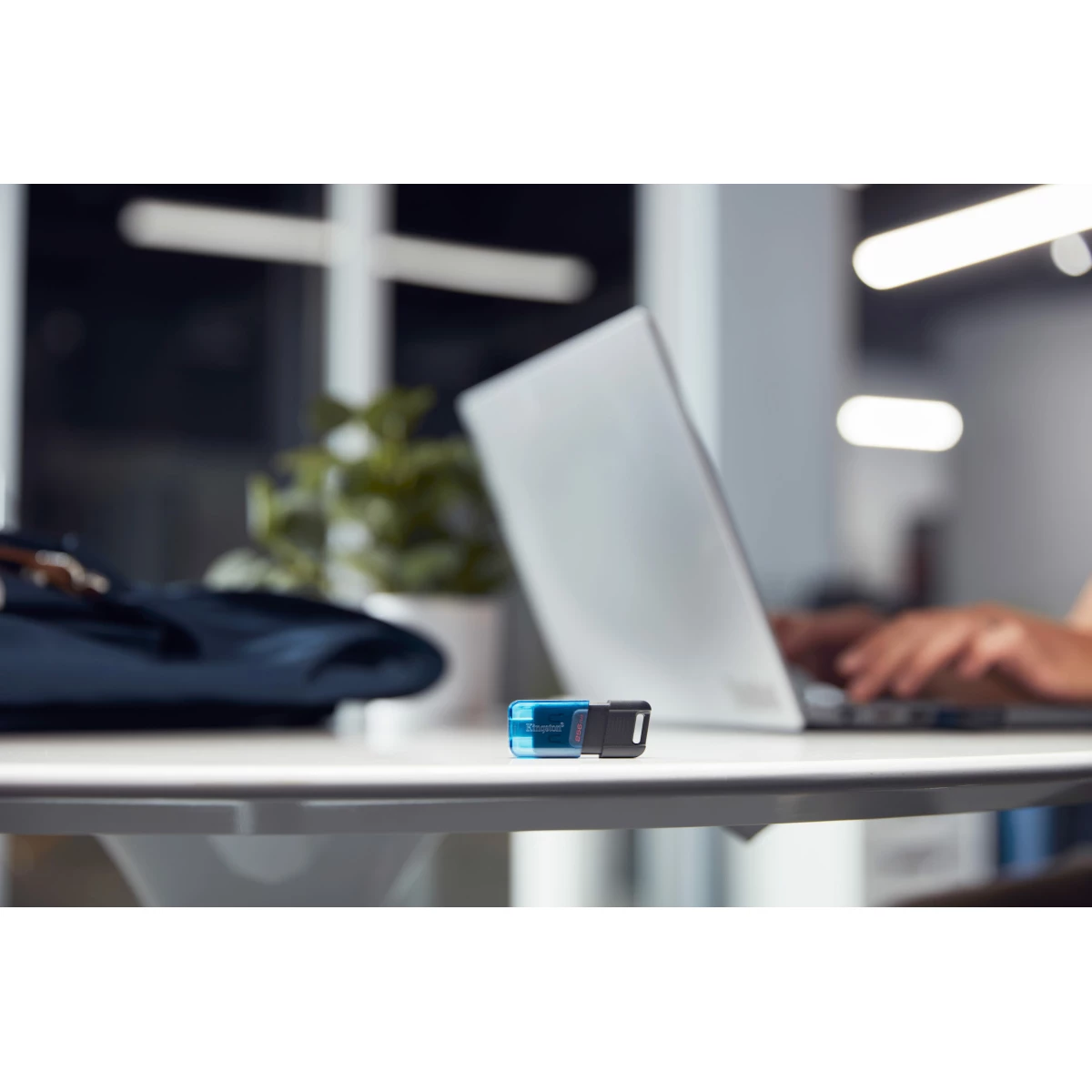 Galery – Kingston Technology DataTraveler 80 M unidade de memória USB 256 GB USB Type-C 3.2 Gen 1 (3.1 Gen 1) Preto, Azul0